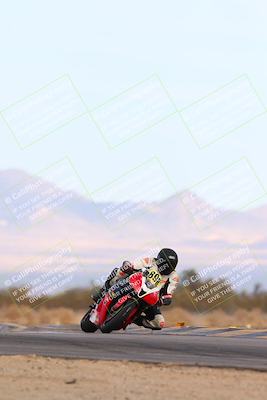 media/Feb-08-2025-CVMA (Sat) [[fcc6d2831a]]/Race 9-Amateur Supersport Middleweight/